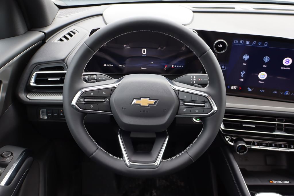 New 2026 Chevrolet Traverse LT w/ Sun and Wheel Package image 15