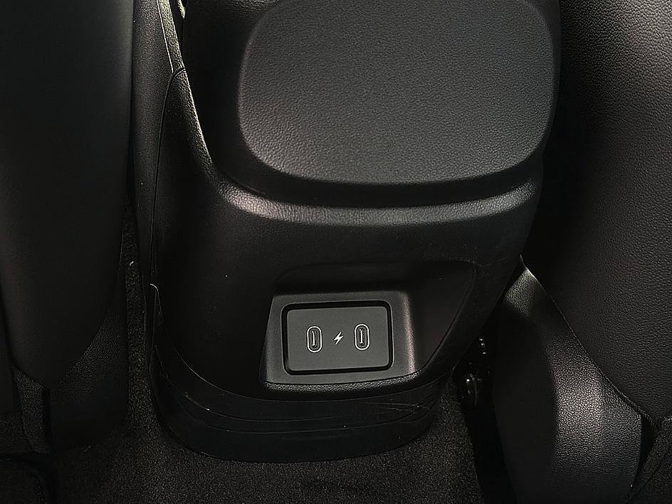 New 2026 Hyundai Elantra SEL Sport FWD image 7