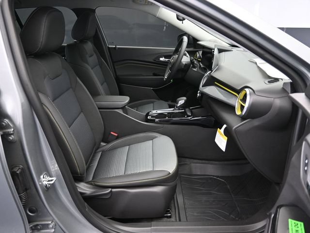 New 2026 Chevrolet Trax LT w/ Driver Confidence Package FWD image 35