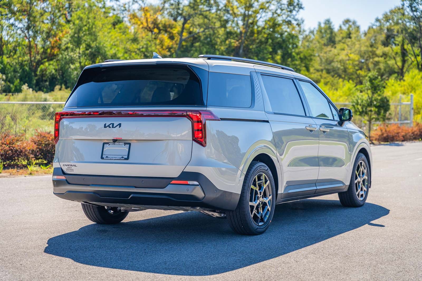 New 2026 Kia Carnival SX w/ SX Dark Edition Package image 4