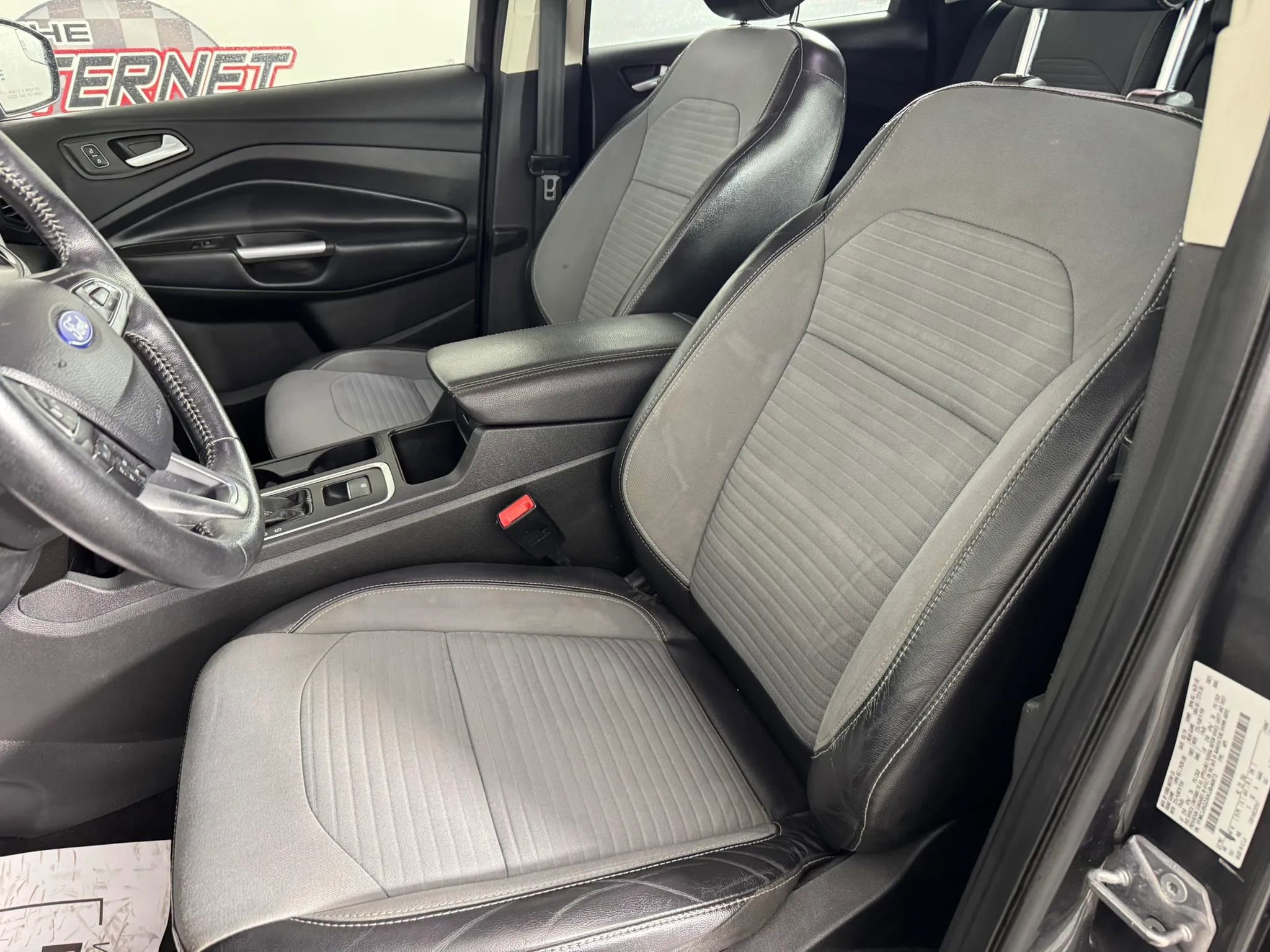 Used 2019 Ford Escape SE FWD image 31