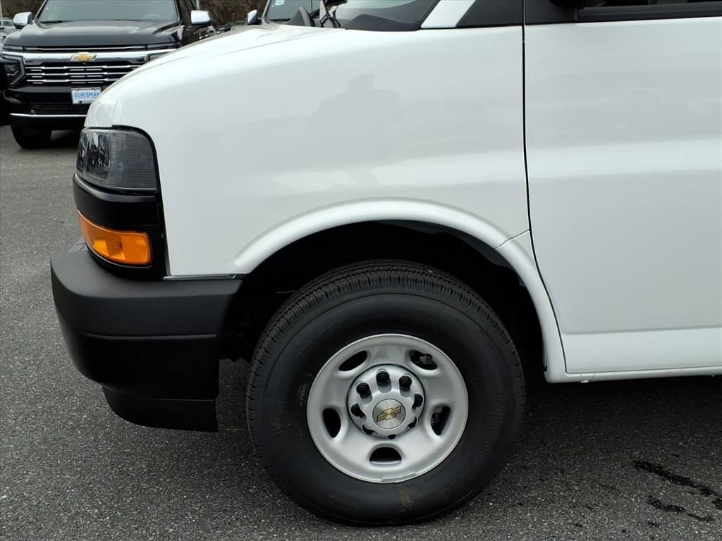 New 2025 Chevrolet Express 2500 w/ Driver Convenience Package image 7