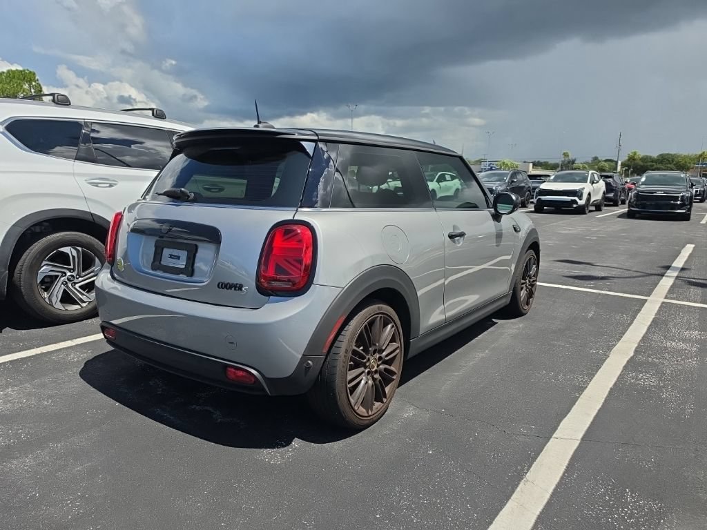 Used 2024 MINI Cooper SE FWD image 14