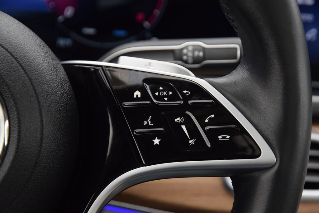 Used 2025 Mercedes-Benz GLS 450 4MATIC image 26