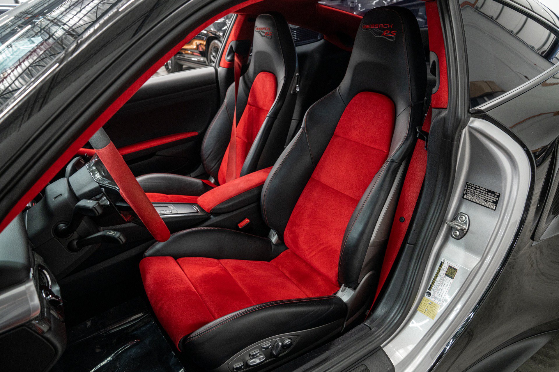 Used 2018 Porsche 911 GT2 RS RWD image 24