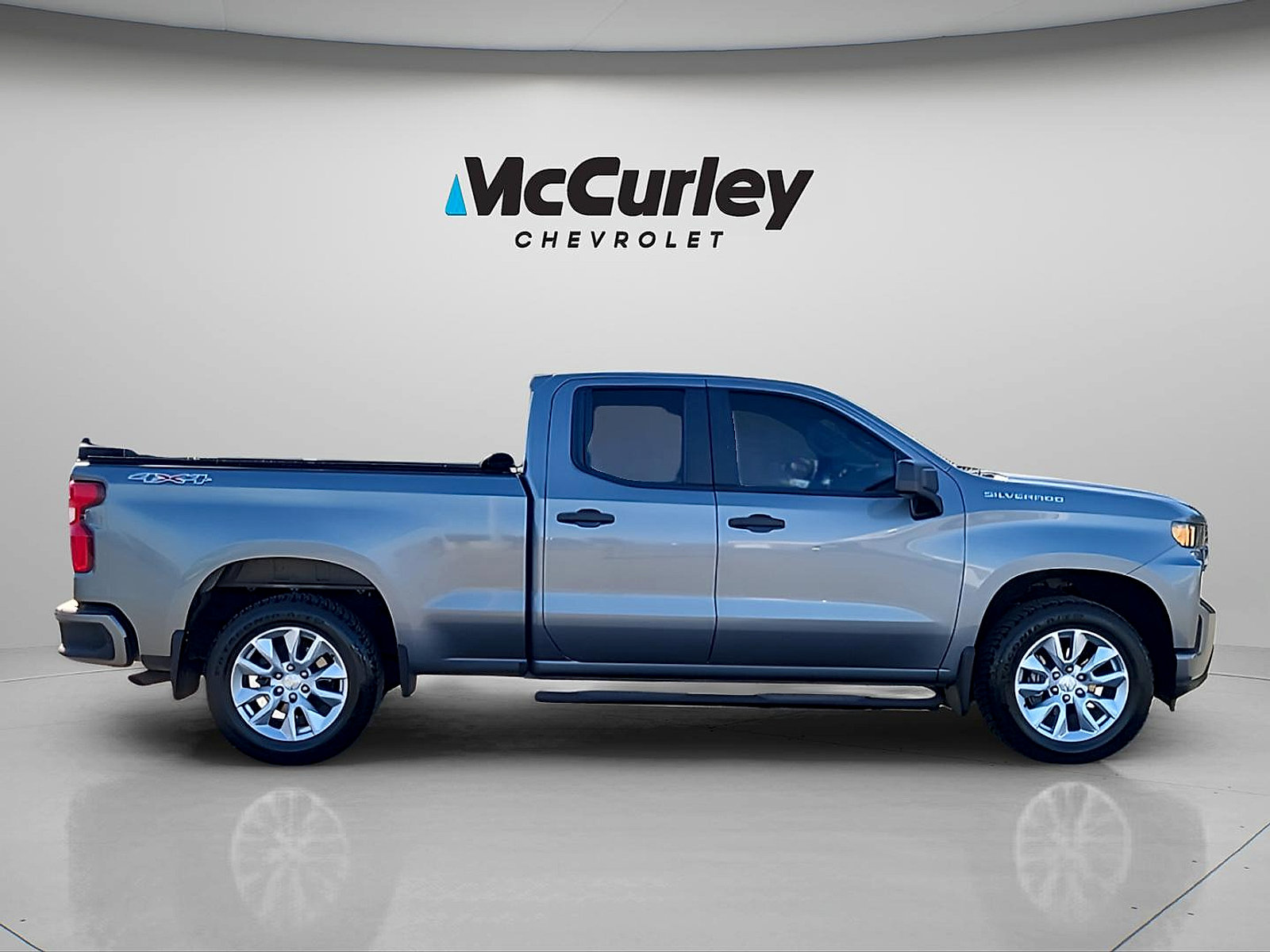 Used 2021 Chevrolet Silverado 1500 Custom AWD/4WD image 8