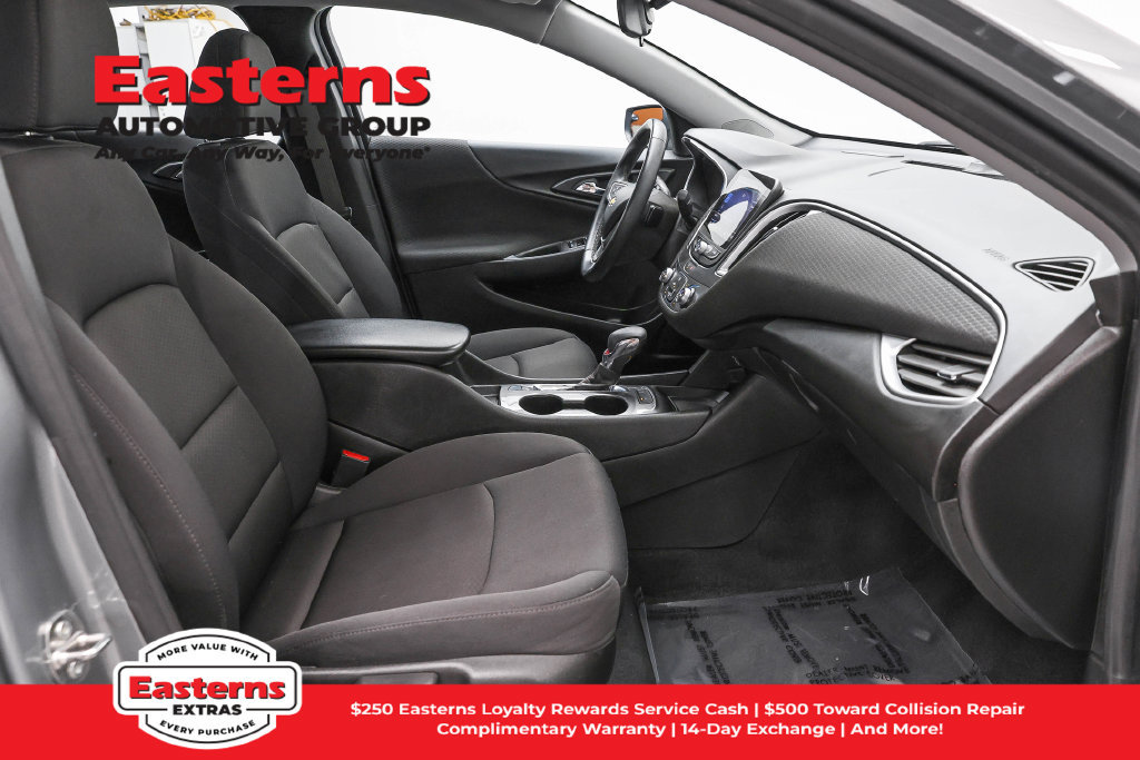 Used 2024 Chevrolet Malibu RS FWD image 24