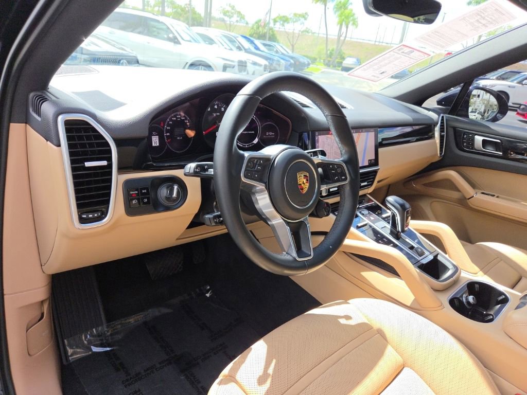 Used 2021 Porsche Cayenne Coupe image 26