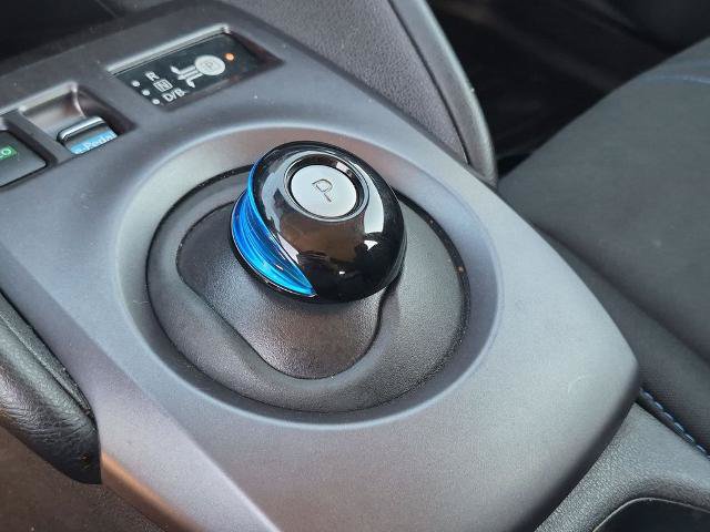 Certified 2025 Nissan Leaf S FWD image 28