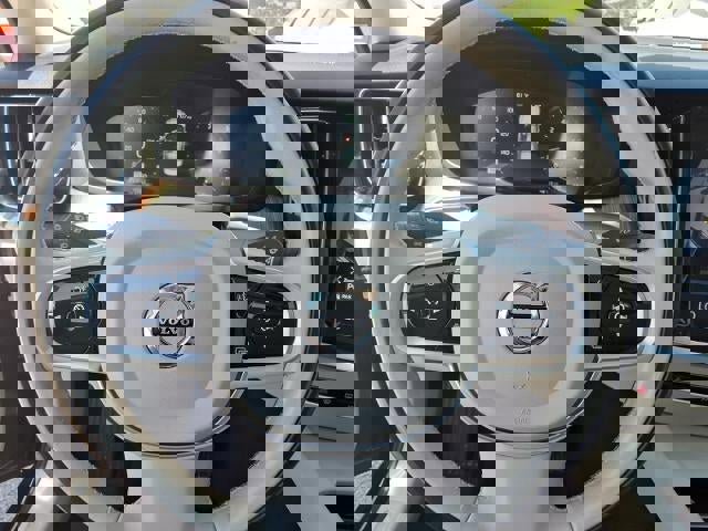 Used 2020 Volvo S60 T5 Momentum w/ Protection Package FWD image 8