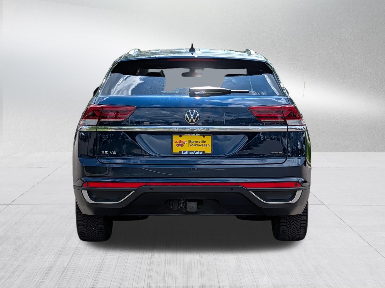 Certified 2023 Volkswagen Atlas Cross Sport SE AWD/4WD image 6