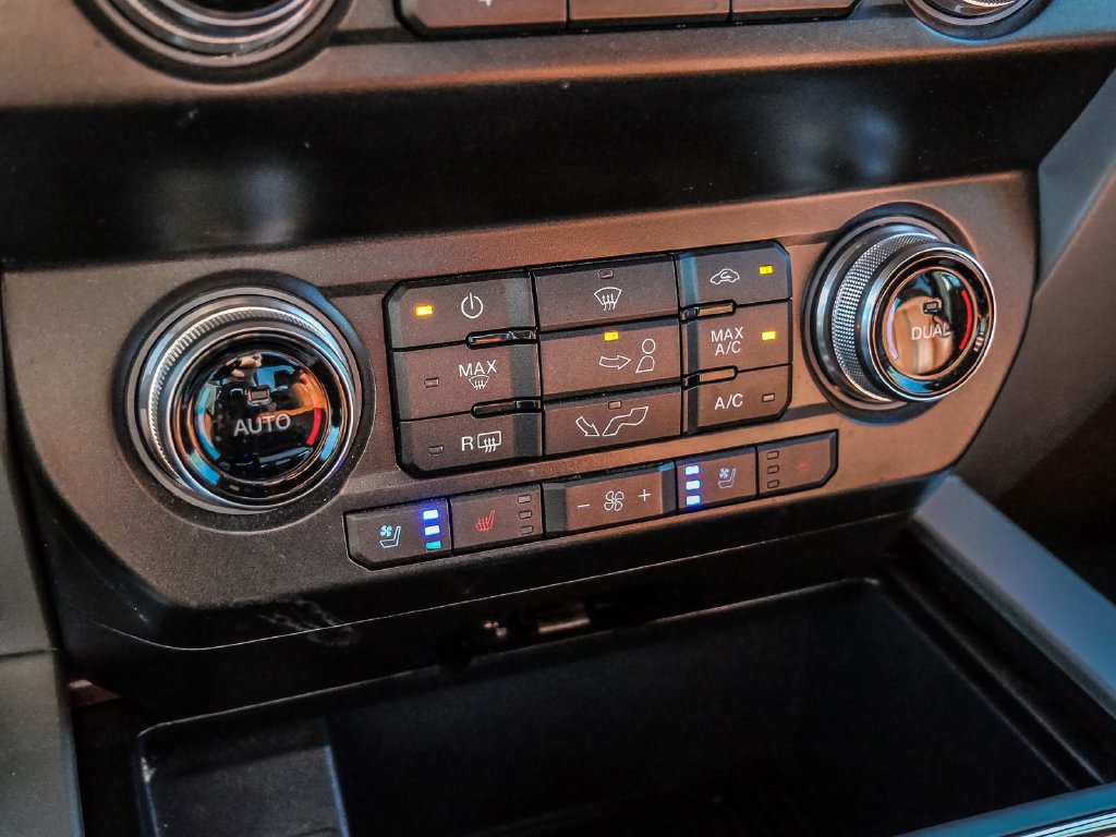 Used 2019 Ford F150 King Ranch w/ Equipment Group 601A Luxury AWD/4WD image 41