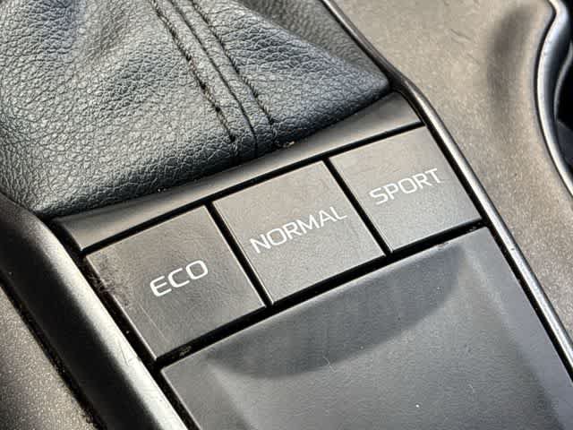 Used 2024 Toyota Camry SE FWD image 38