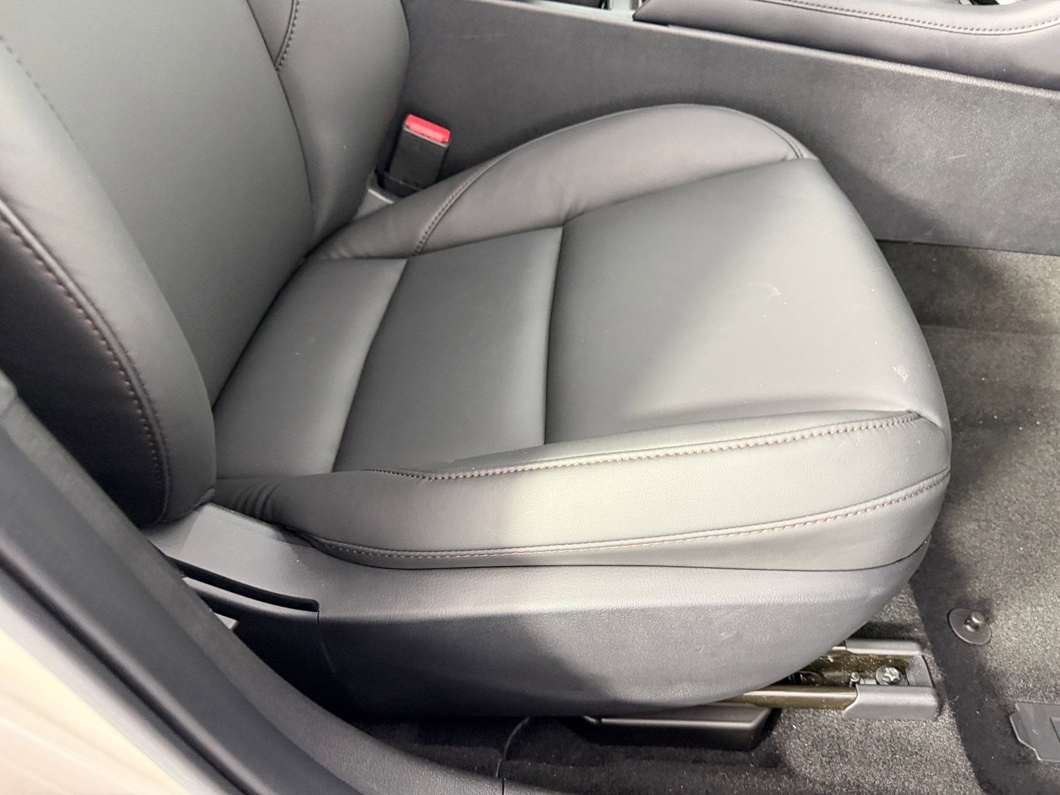 Used 2025 MAZDA MAZDA3 s FWD image 32