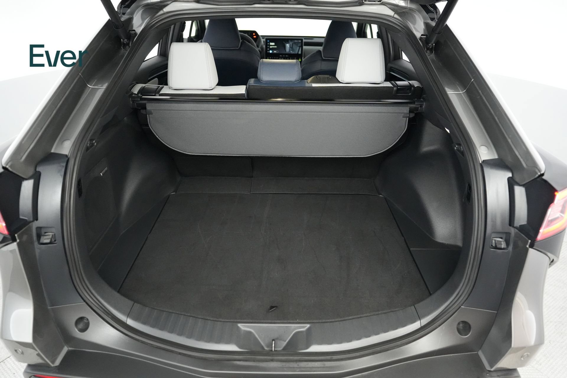 Used 2023 Subaru Solterra AWD image 8