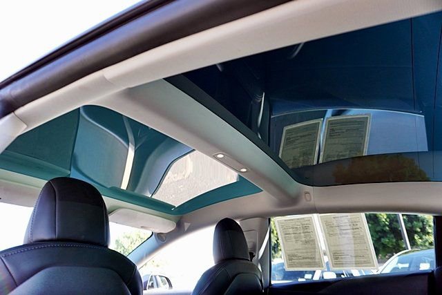 Used 2021 Tesla Model 3 Standard Range Plus image 17