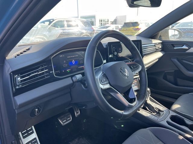 Used 2025 Volkswagen Jetta Sport image 9
