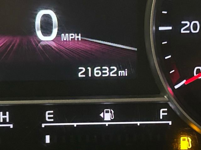 Used 2023 Kia Sorento S image 39