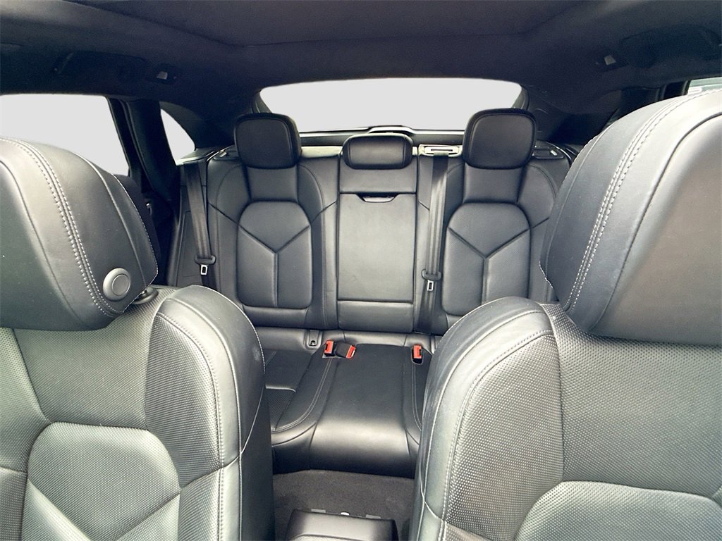 Used 2021 Porsche Macan S image 24