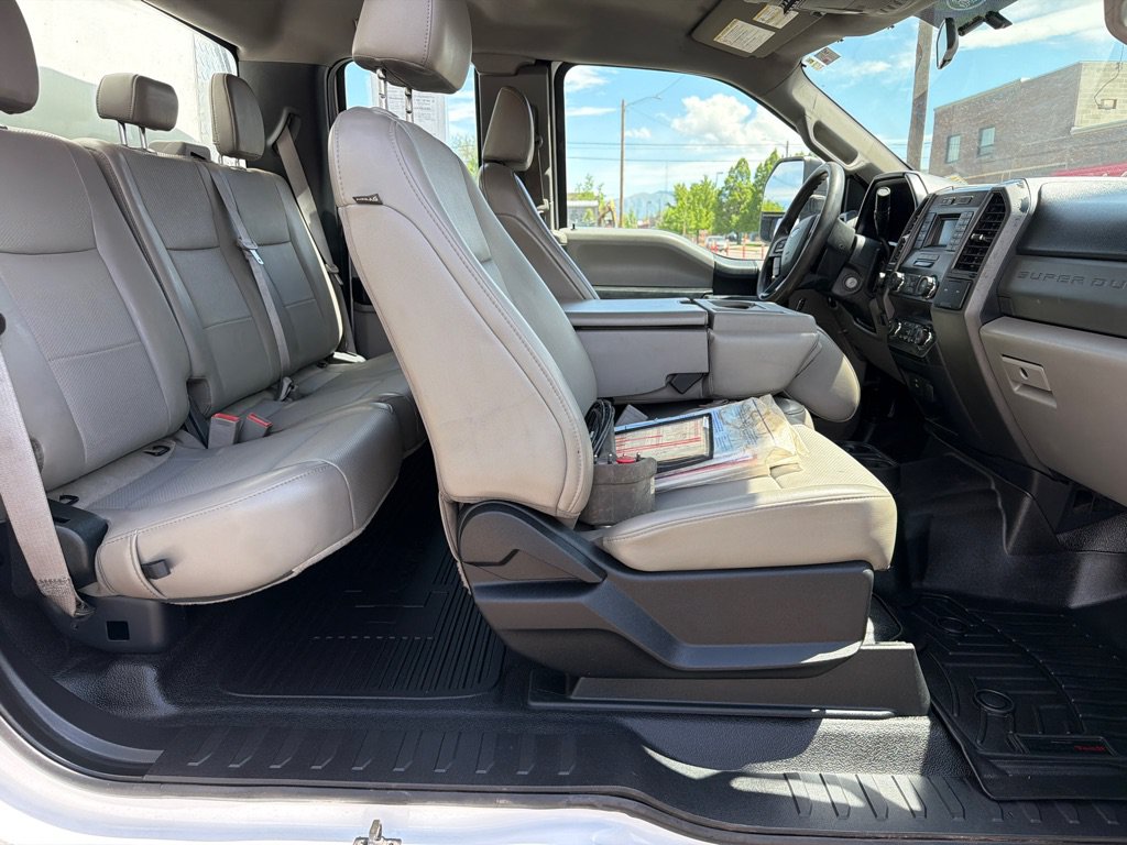 Used 2019 Ford F550 4x4 SuperCab Super Duty image 12