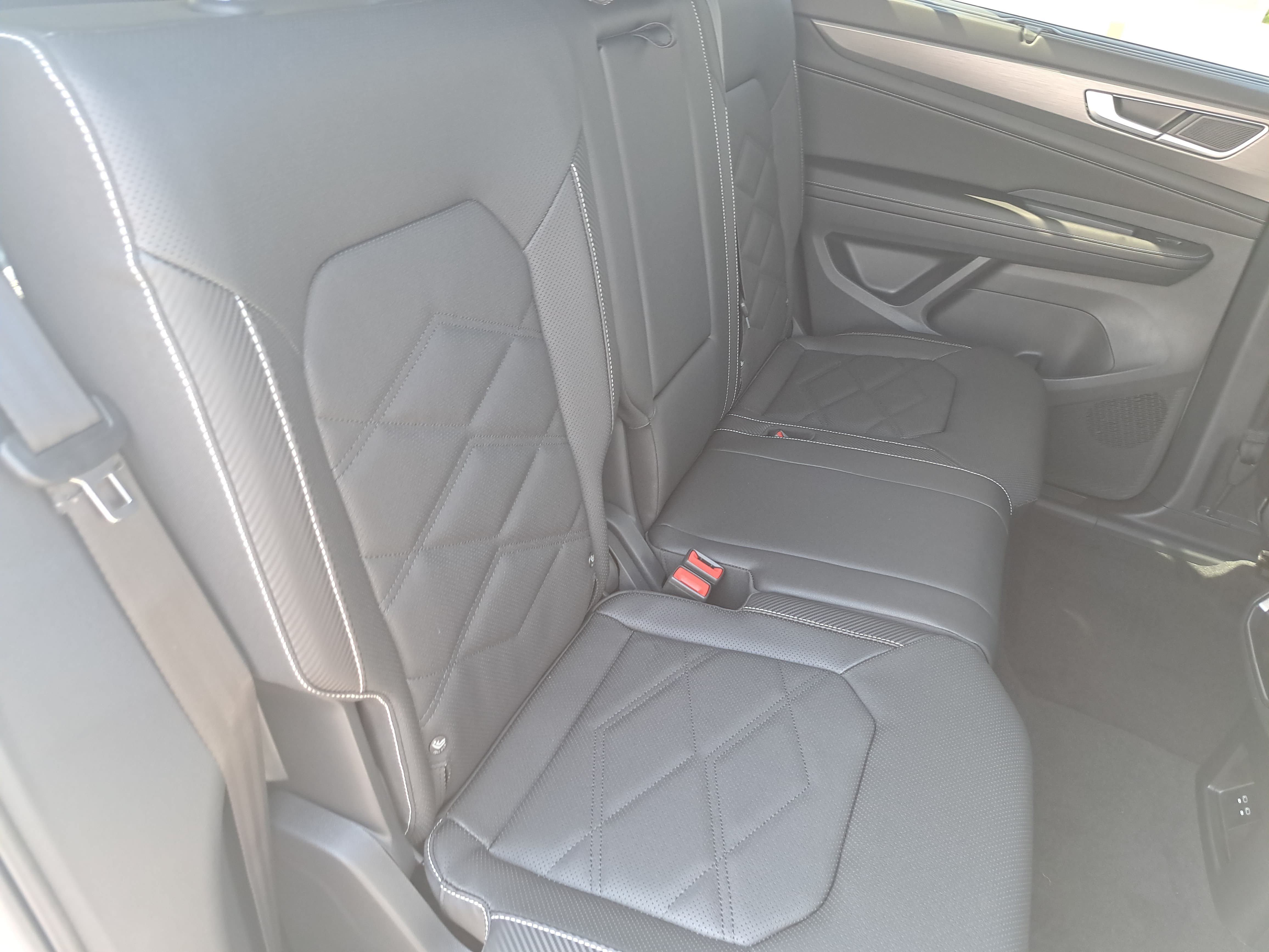 New 2026 Volkswagen Atlas Cross Sport SE AWD/4WD image 12