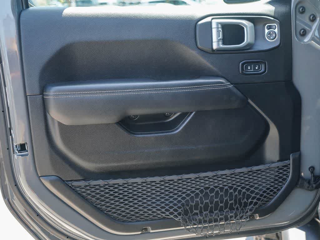 Certified 2023 Jeep Gladiator Overland AWD/4WD image 19