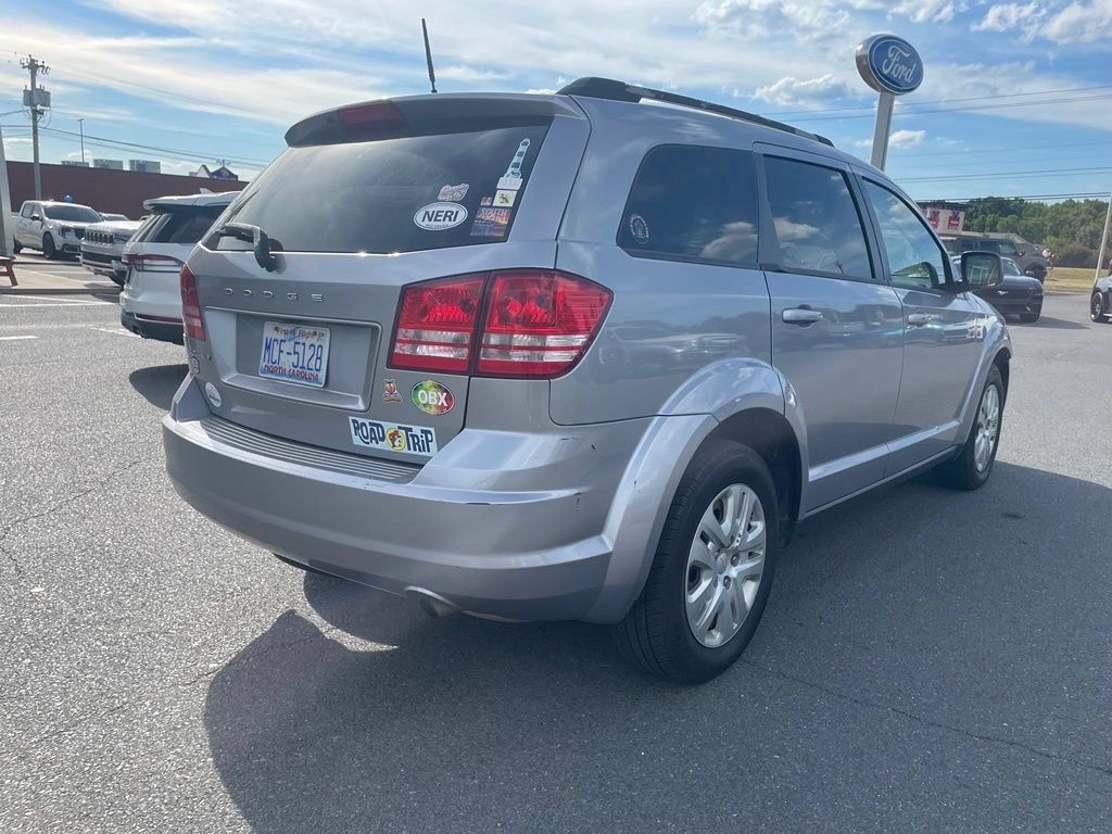 Used 2018 Dodge Journey SE w/ Popular Equipment Group FWD image 4