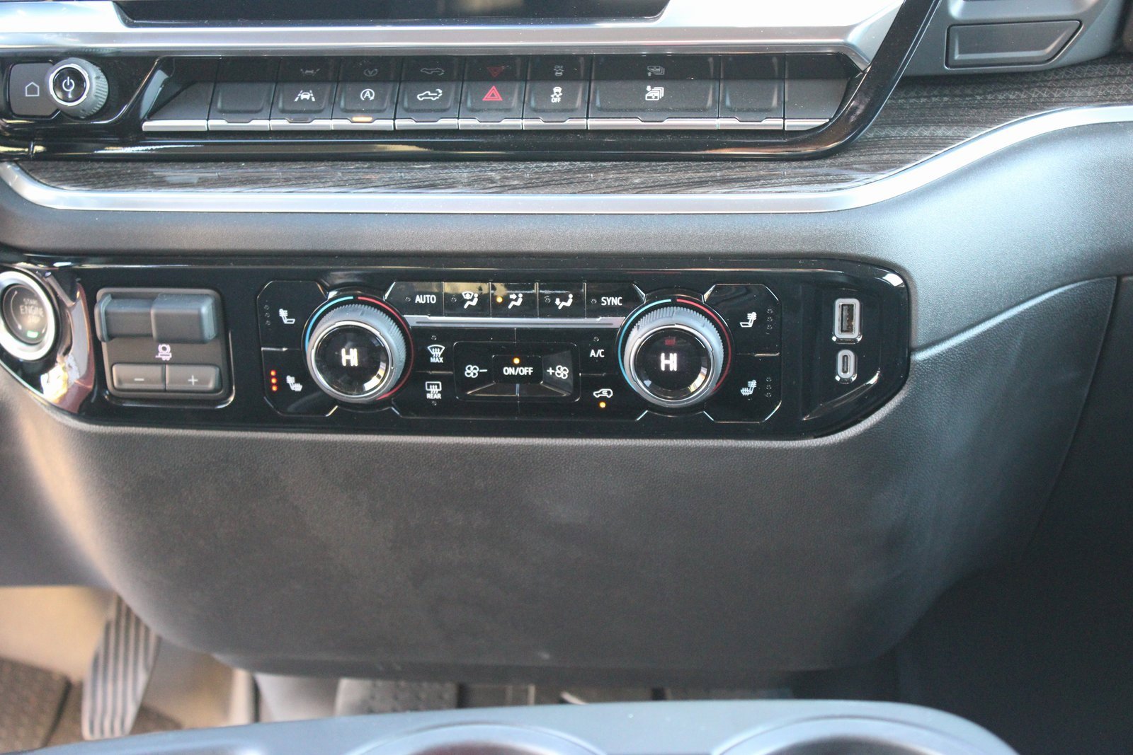 New 2025 Chevrolet Silverado 1500 RST w/ LPO, Dark Essentials Package image 21