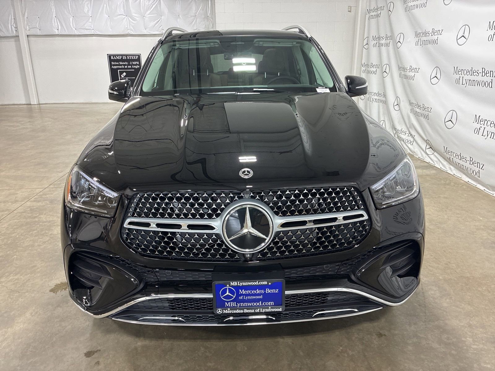 New 2026 Mercedes-Benz GLE 450 4MATIC image 2