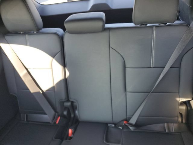 Certified 2024 GMC Acadia Elevation w/ Luxury Package AWD/4WD image 11