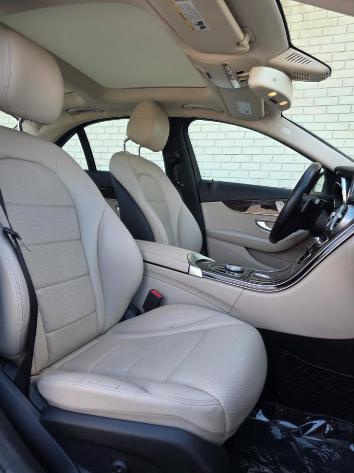 Used 2017 Mercedes-Benz C 300 4MATIC Sedan image 15