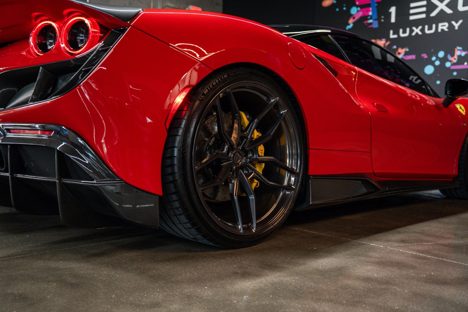 Used 2021 Ferrari F8 Tributo RWD image 16