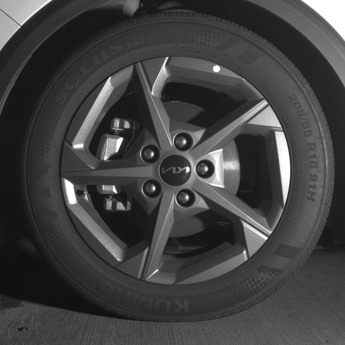 Used 2025 Kia K4 LXS image 12