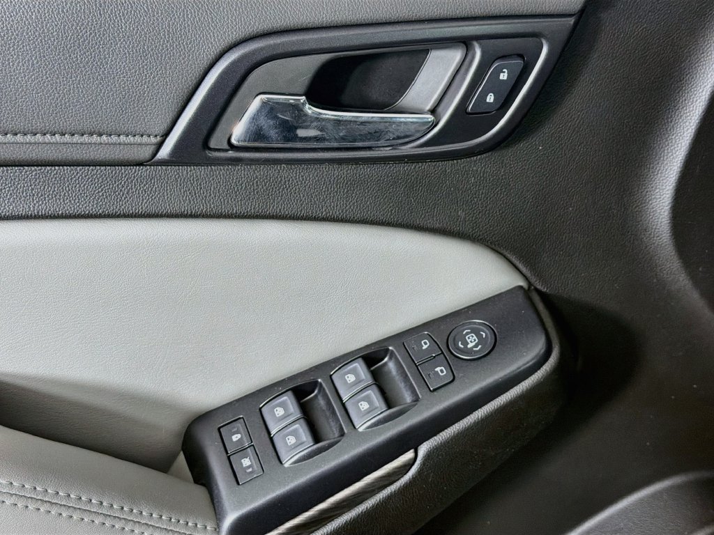 Used 2019 Chevrolet Tahoe LT AWD/4WD image 18