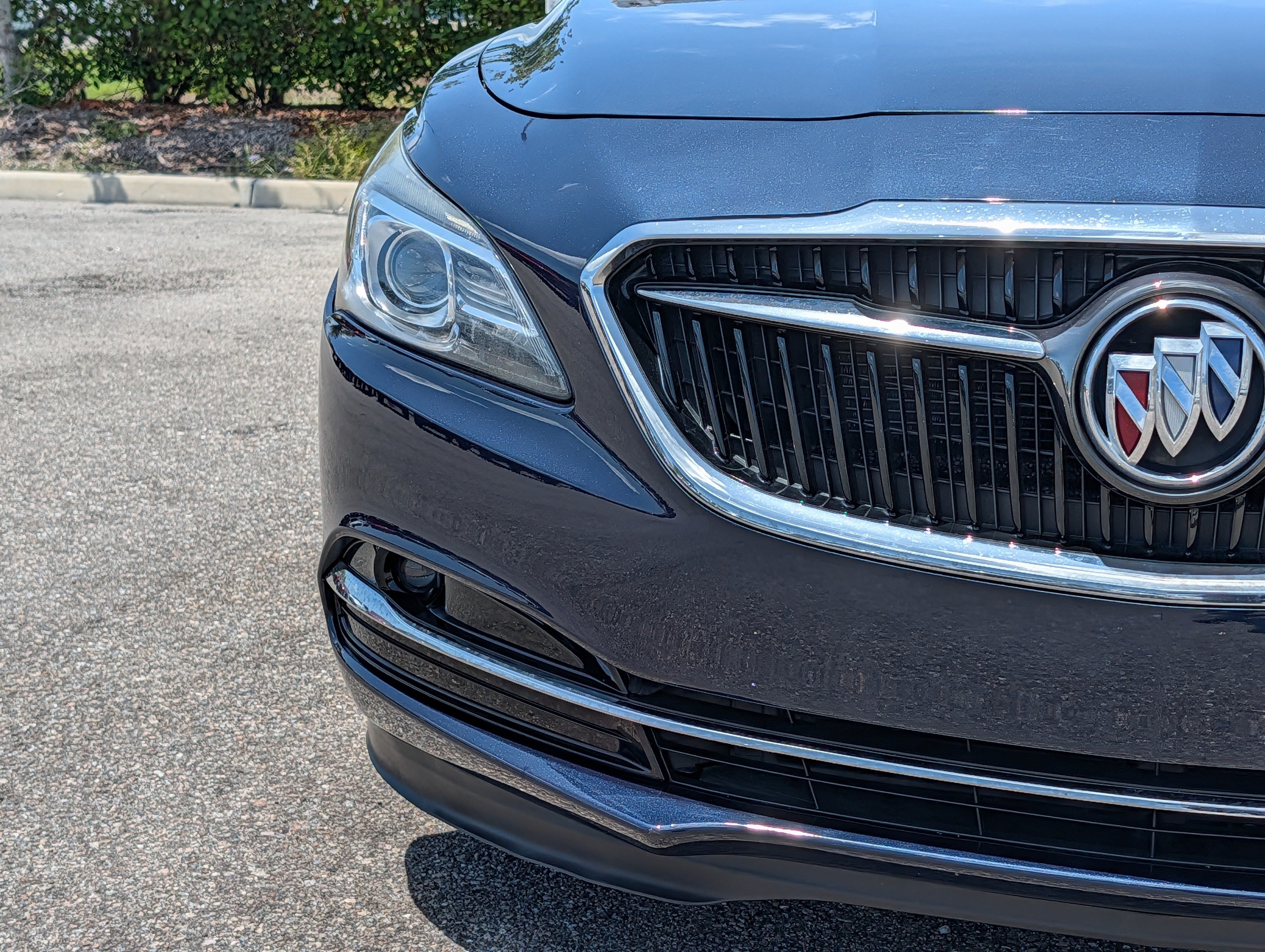 Used 2017 Buick LaCrosse Essence w/ Sun and Shade Package FWD image 9