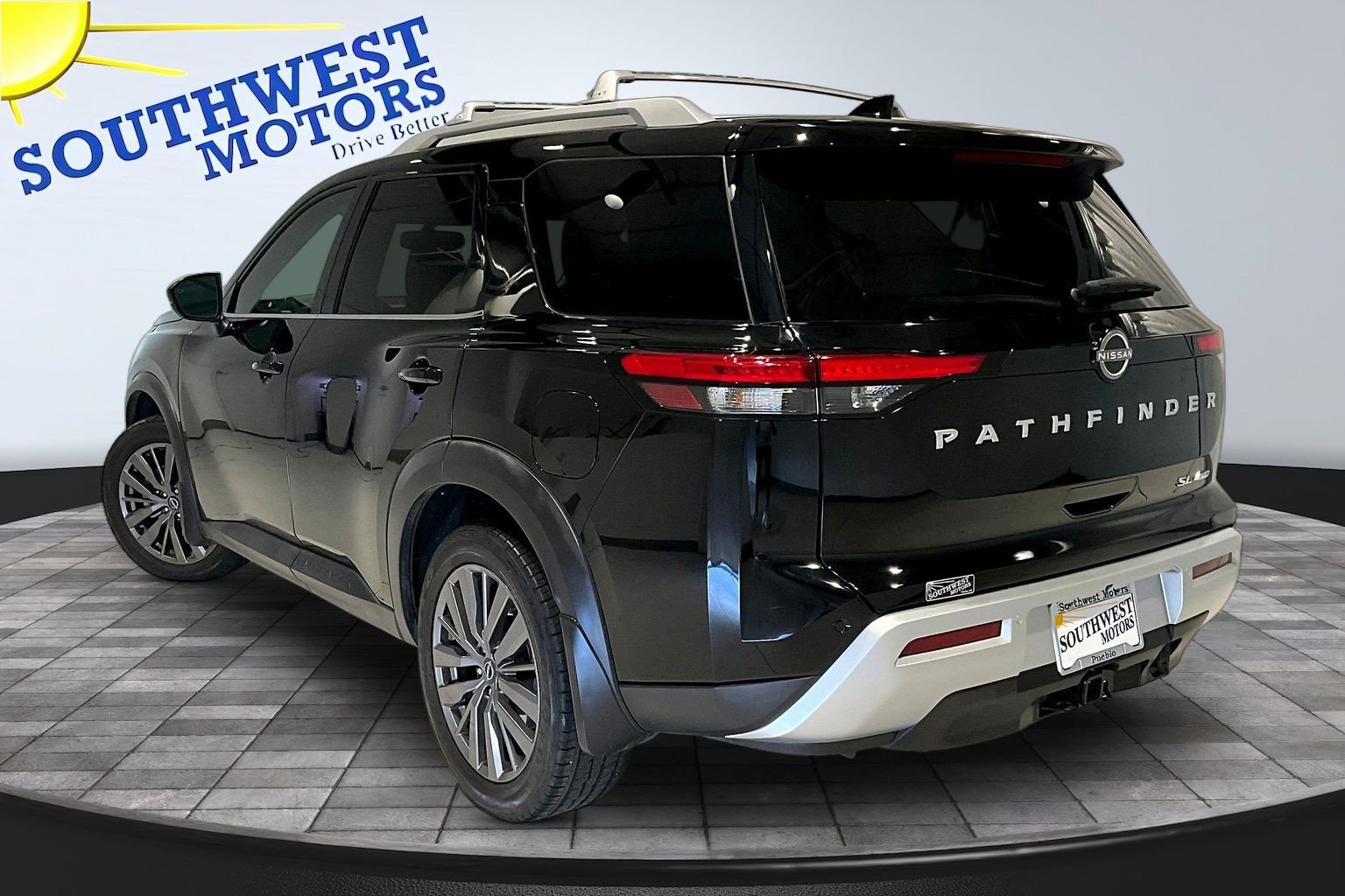 Used 2022 Nissan Pathfinder SL w/ SL Premium Package AWD/4WD image 5