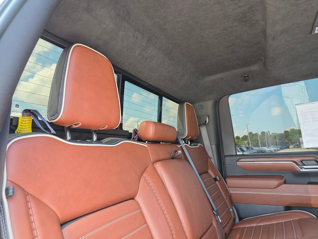 Used 2024 GMC Sierra 2500 Denali Ultimate AWD/4WD image 14