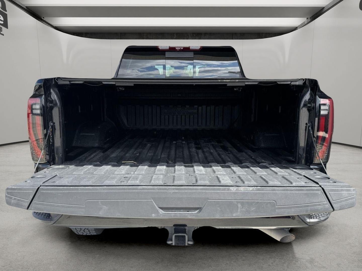 Used 2026 GMC Sierra 2500 AT4 w/ AT4 Premium Plus Package AWD/4WD image 6