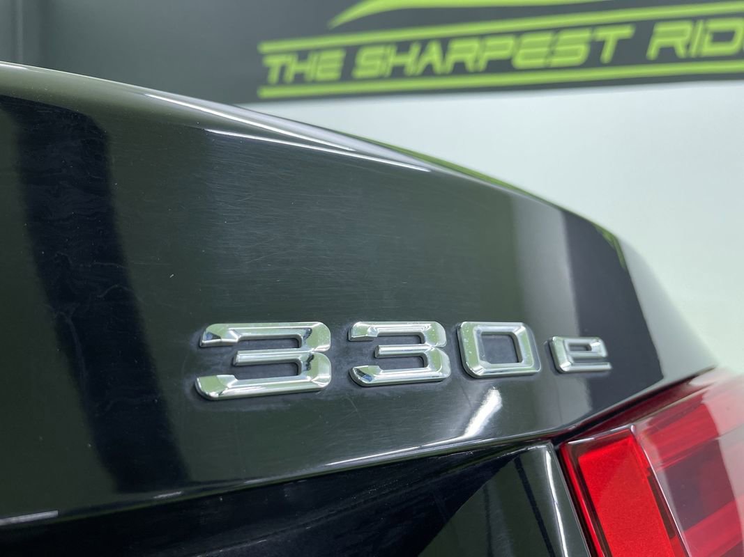 Used 2018 BMW 330e w/ Convenience Package image 13