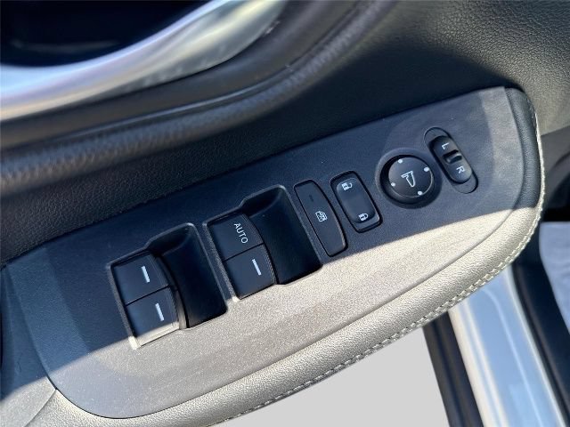 Used 2023 Honda HR-V LX image 17