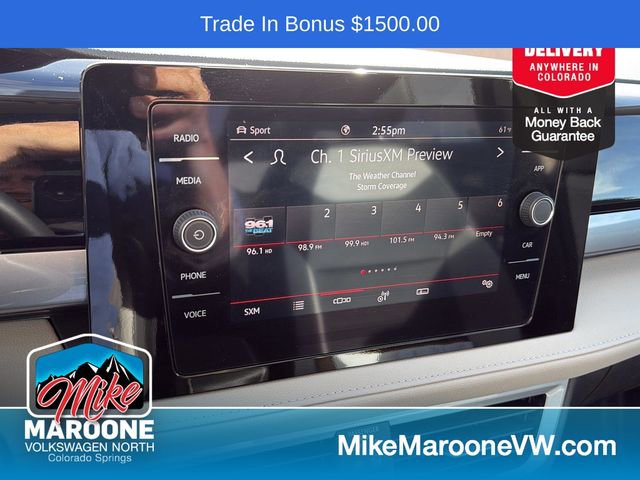 Certified 2025 Volkswagen Taos SEL image 23