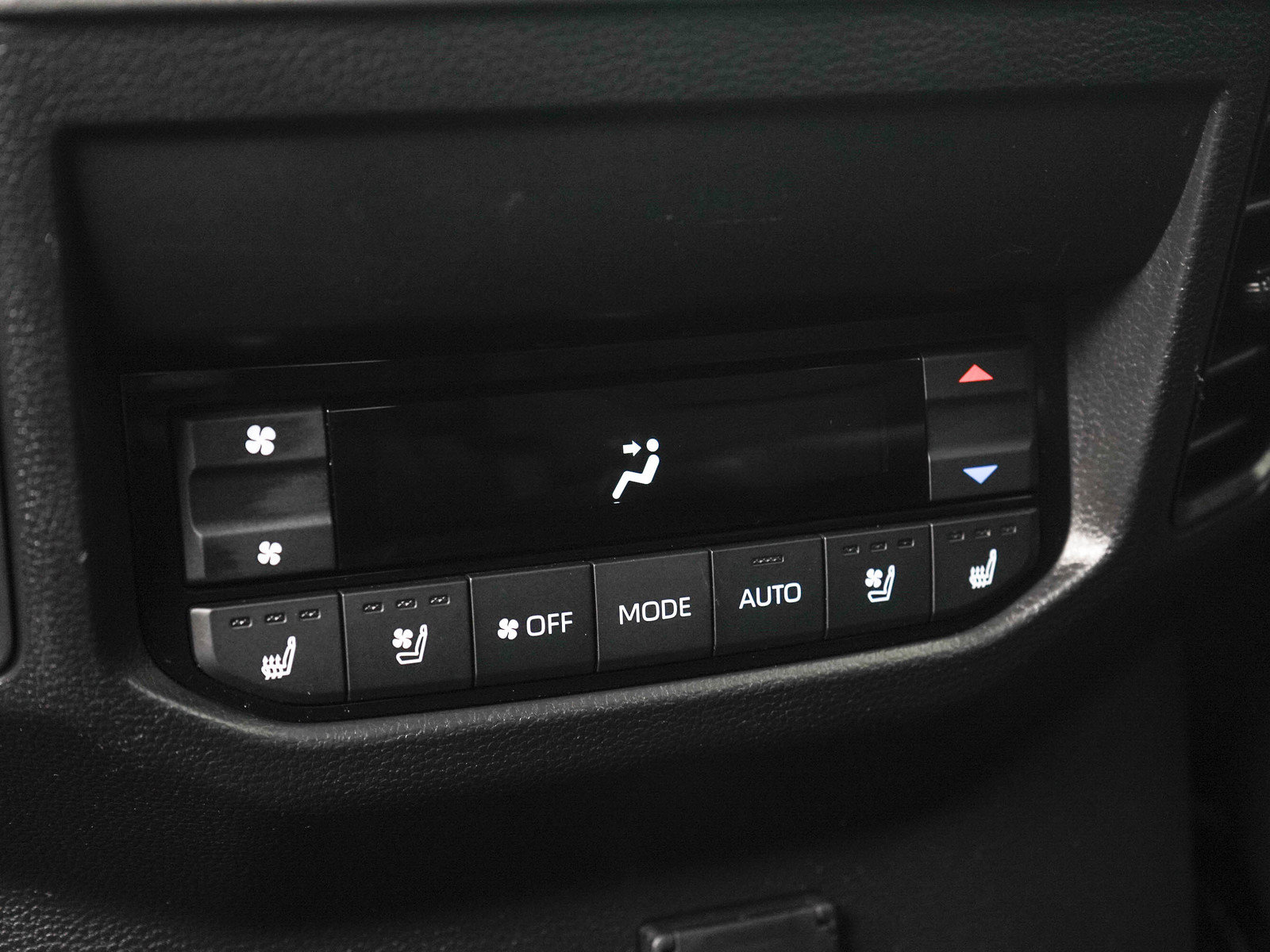 Used 2026 Toyota Sequoia Platinum AWD/4WD image 17