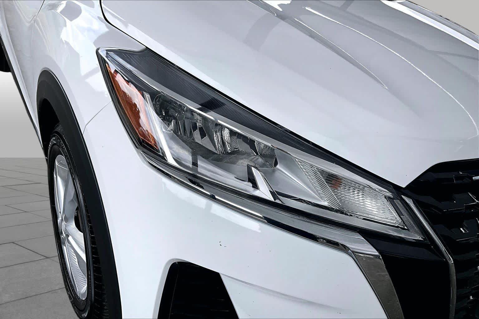 Certified 2022 Nissan Kicks S FWD image 27