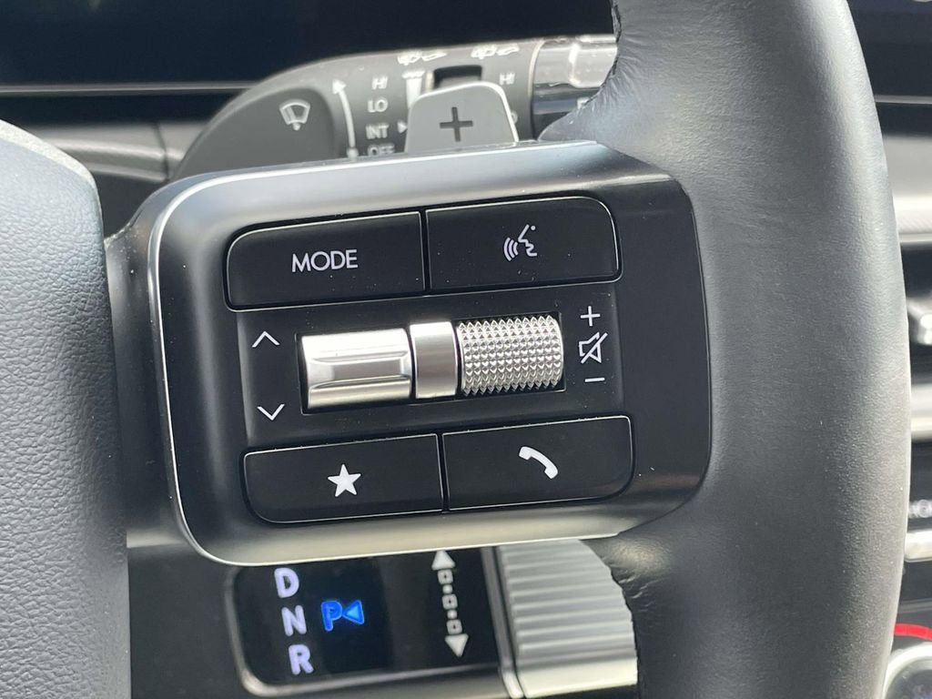 Certified 2025 Hyundai Santa Fe SEL image 12