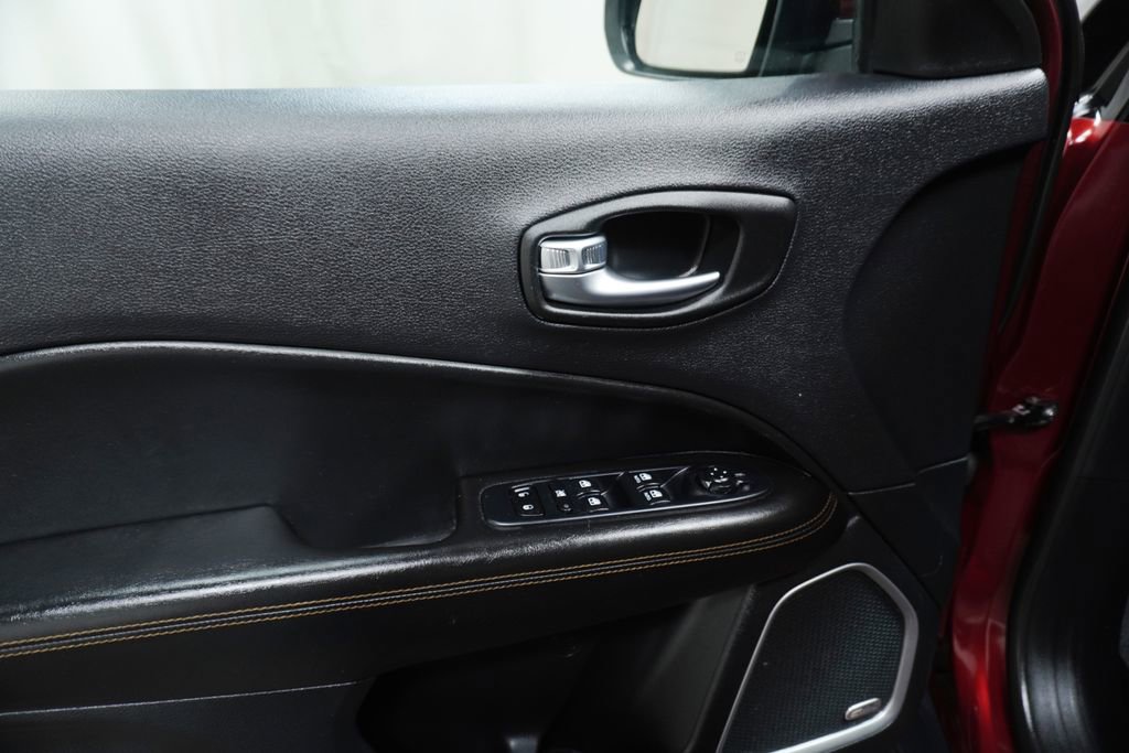 Used 2021 Jeep Compass Limited w/ Sun and Sound Group image 20