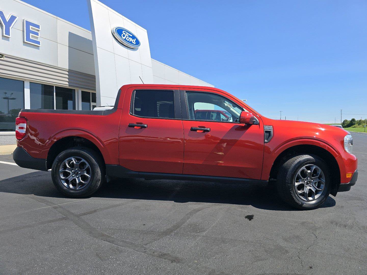 Used 2023 Ford Maverick XLT w/ Equipment Group 300A Standard AWD/4WD image 15