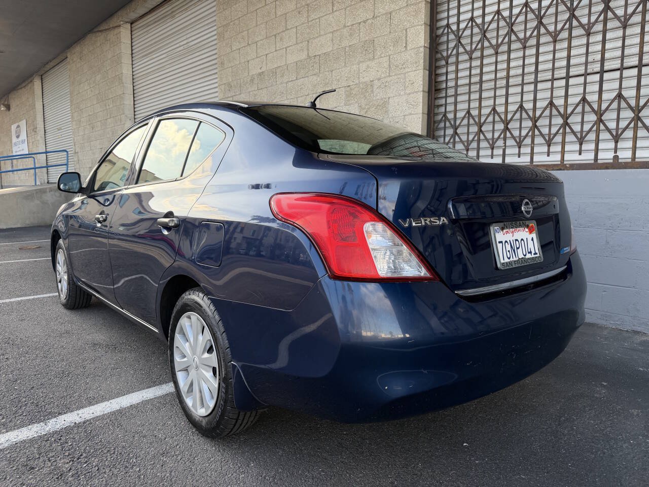 Used 2012 Nissan Versa S FWD image 3
