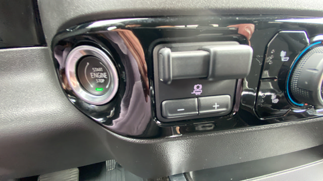Used 2024 Chevrolet Silverado 1500 LT Trail Boss w/ Convenience Package II AWD/4WD image 19