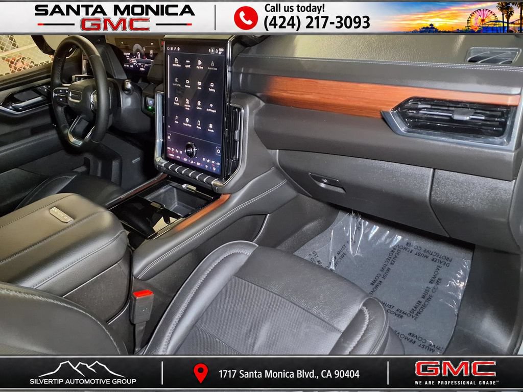 Used 2025 GMC Yukon Denali AWD/4WD image 26