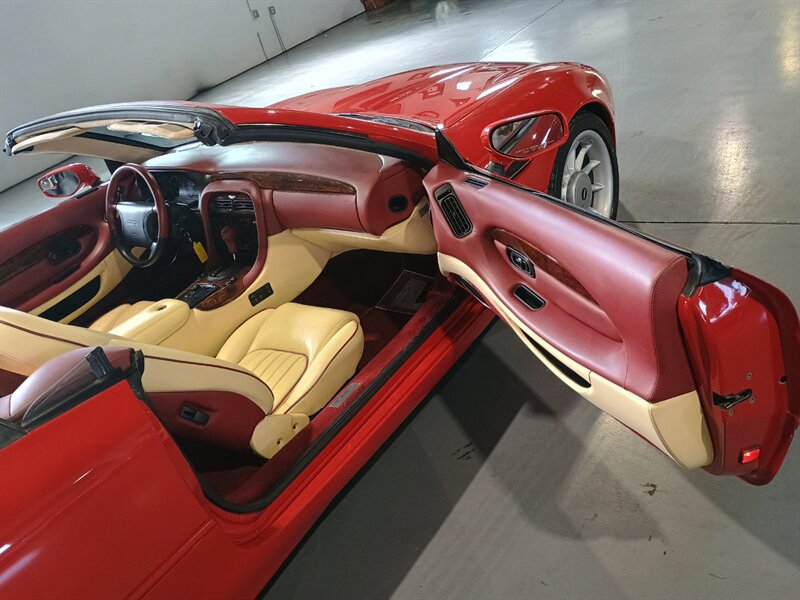 Used 1997 Aston Martin DB7 Volante RWD image 33